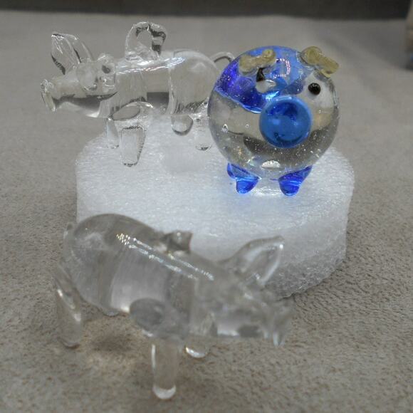 Three Miniature Clear Glass Pig Figurines Art Glass/Ornaments Lot of 3 - Picture 1 of 9